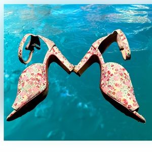 Chinese Laundry Floral Sandals